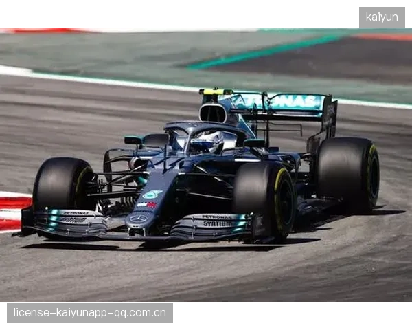 F1巴林大奖赛：FP1维斯塔潘头名的传奇与战略之光