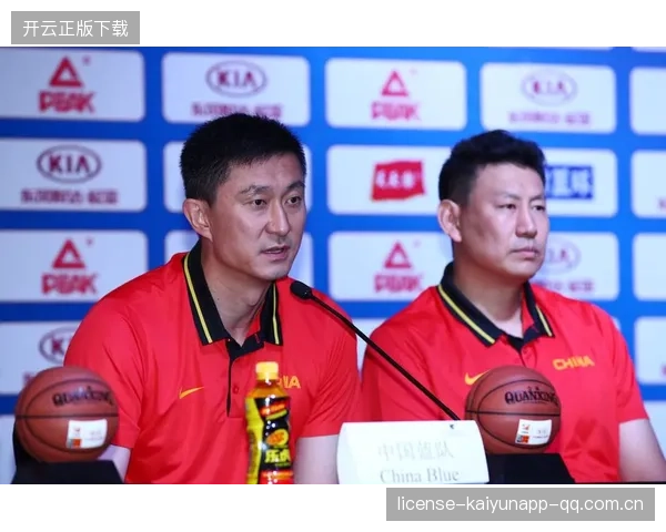 李楠战术理念：从“小球大战”到“战略思维”的升级——如何用球技与战术打造球员与球队的双赢之道